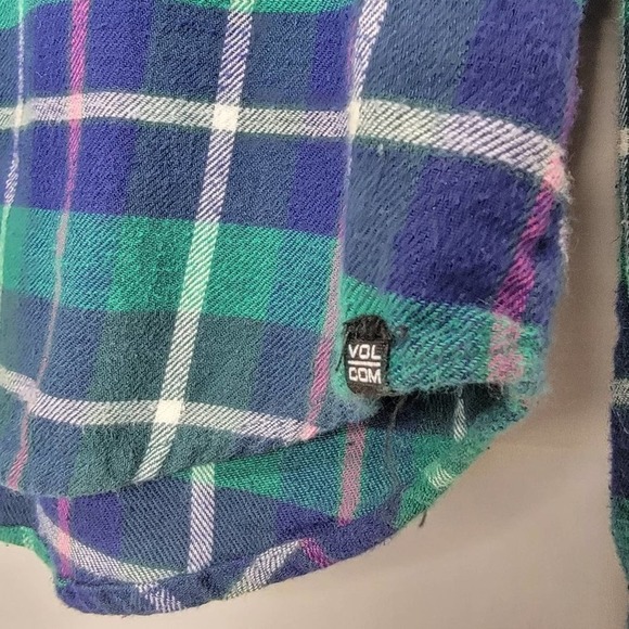 VOLCOM Double Breasted Pocket Button Up Shirt - Picture 7 of 13